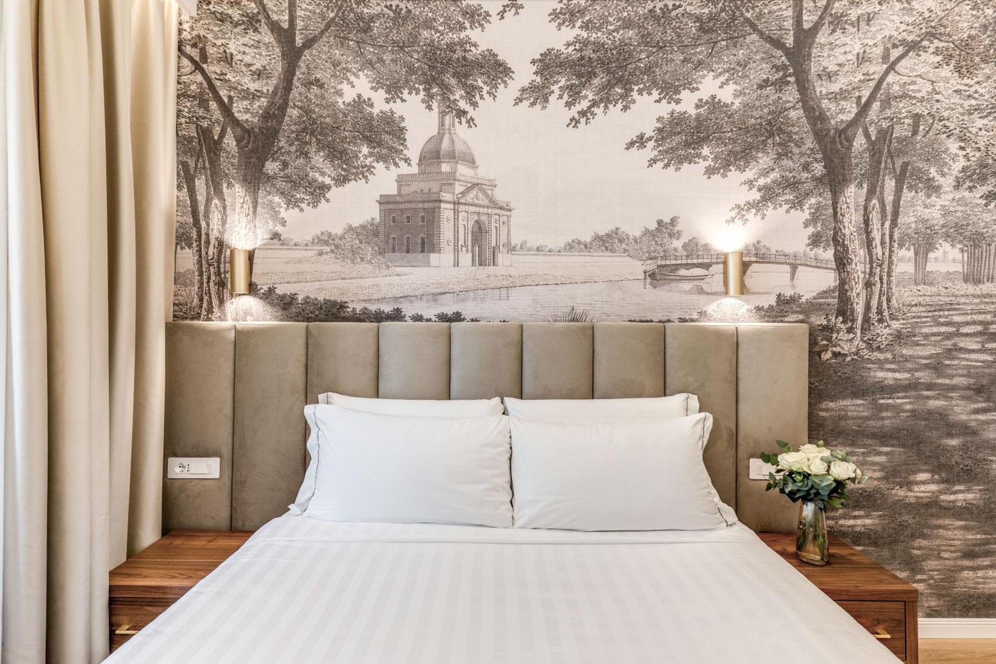 Lumi Hotel *
